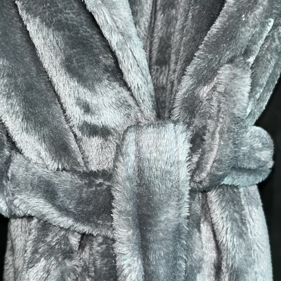 Joyspun Fluffy Plush Robe Pockets Medium Cozy Blanket Robe - Picture 5 of 5